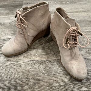 Toms Light Tan Suede Ankle Booties